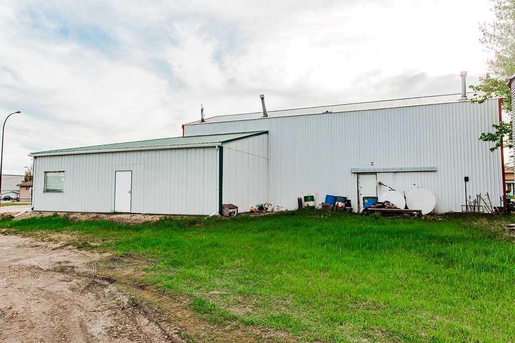 9934 100 Avenue, Grande Prairie, AB