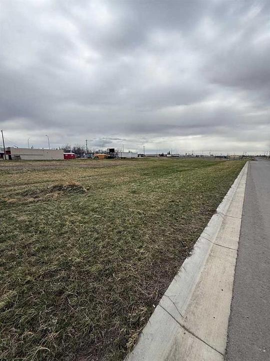 5421 2 Street East, Claresholm, AB