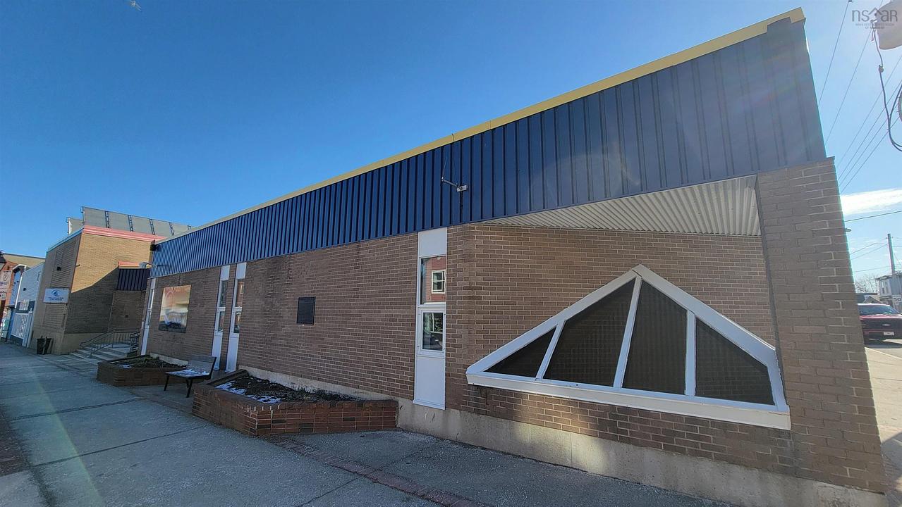 275 Main Street, Yarmouth, NS