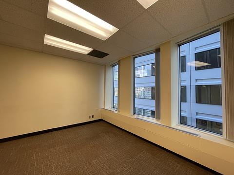 605-123 Edward Street, Toronto, ON