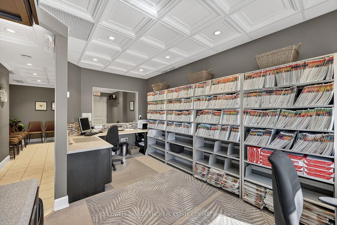309 - 712 Davis Drive, Newmarket, ON