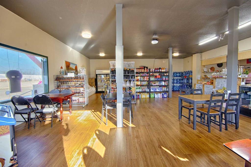 101 3 Street, Hays, AB