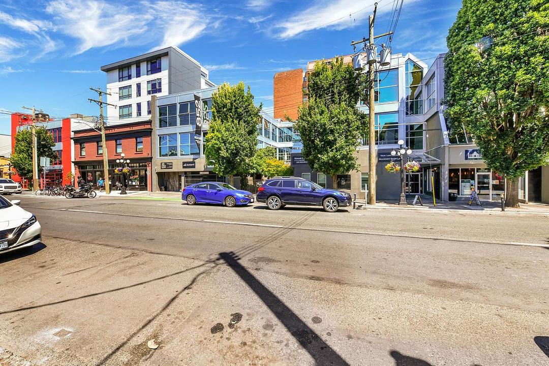 214 - 852 Fort Street, Victoria, BC