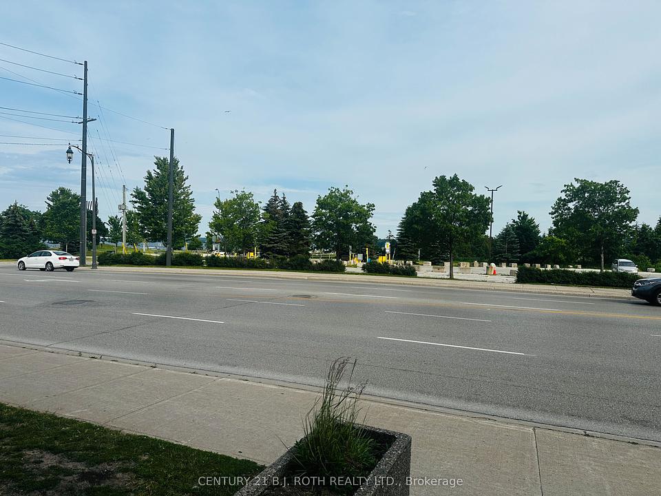 301,302,303 - 34 Simcoe Street, Barrie, ON