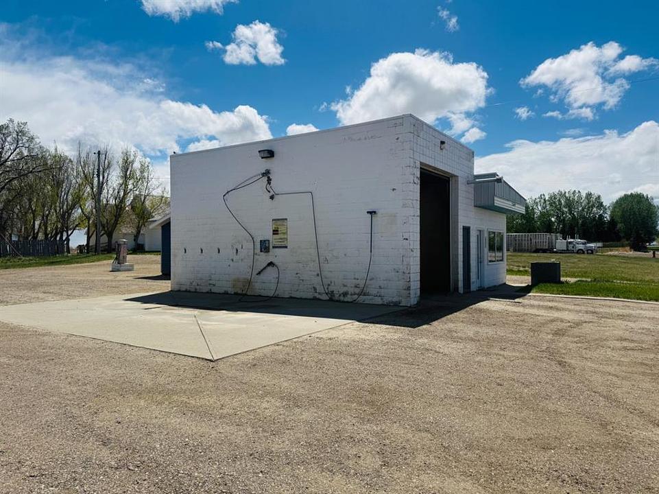 107 Centre Street, Enchant, AB