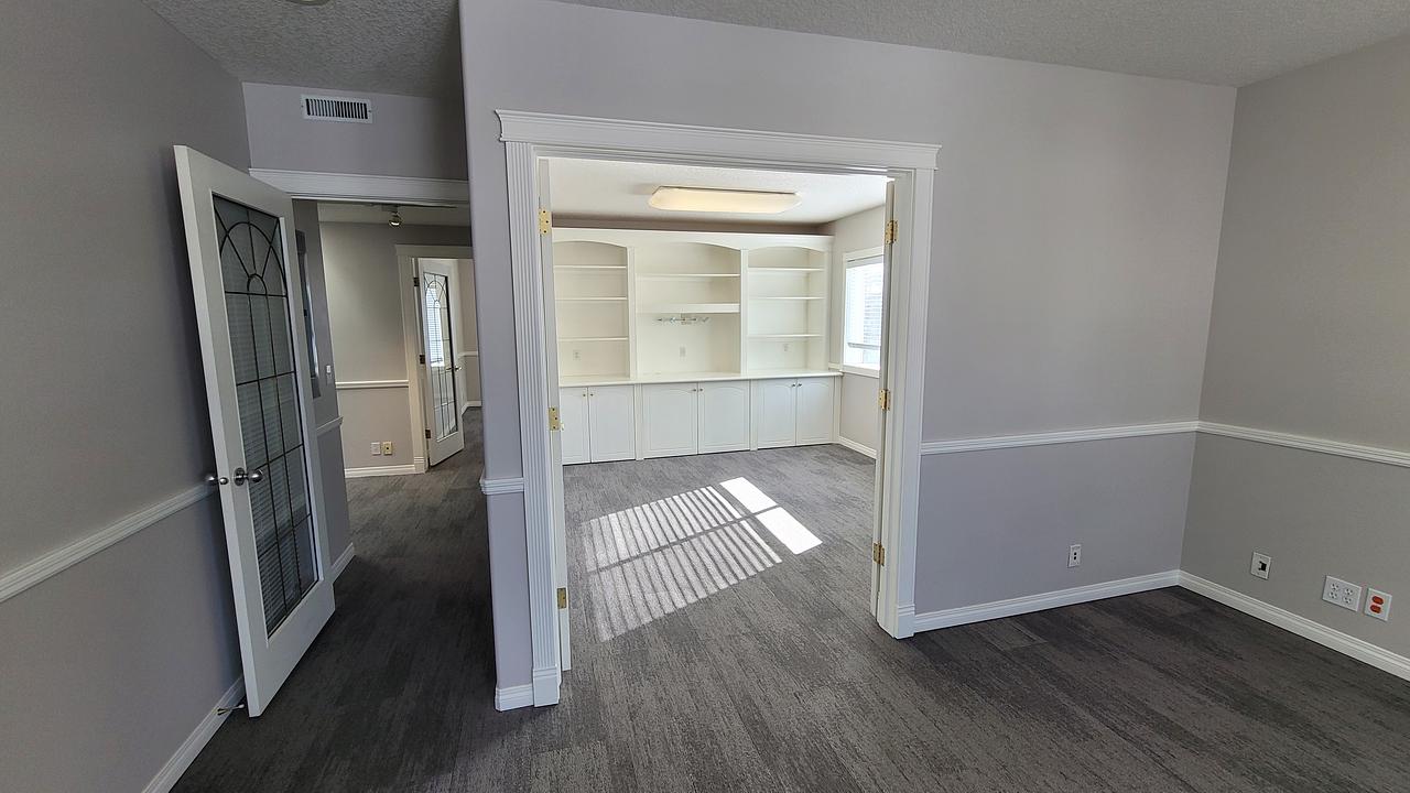 200 - 5520 2 Street Southwest, Calgary, AB
