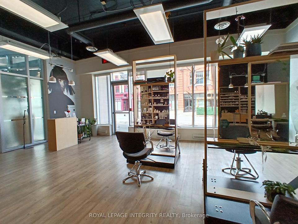 100 - 100 Murray Street, Ottawa, ON