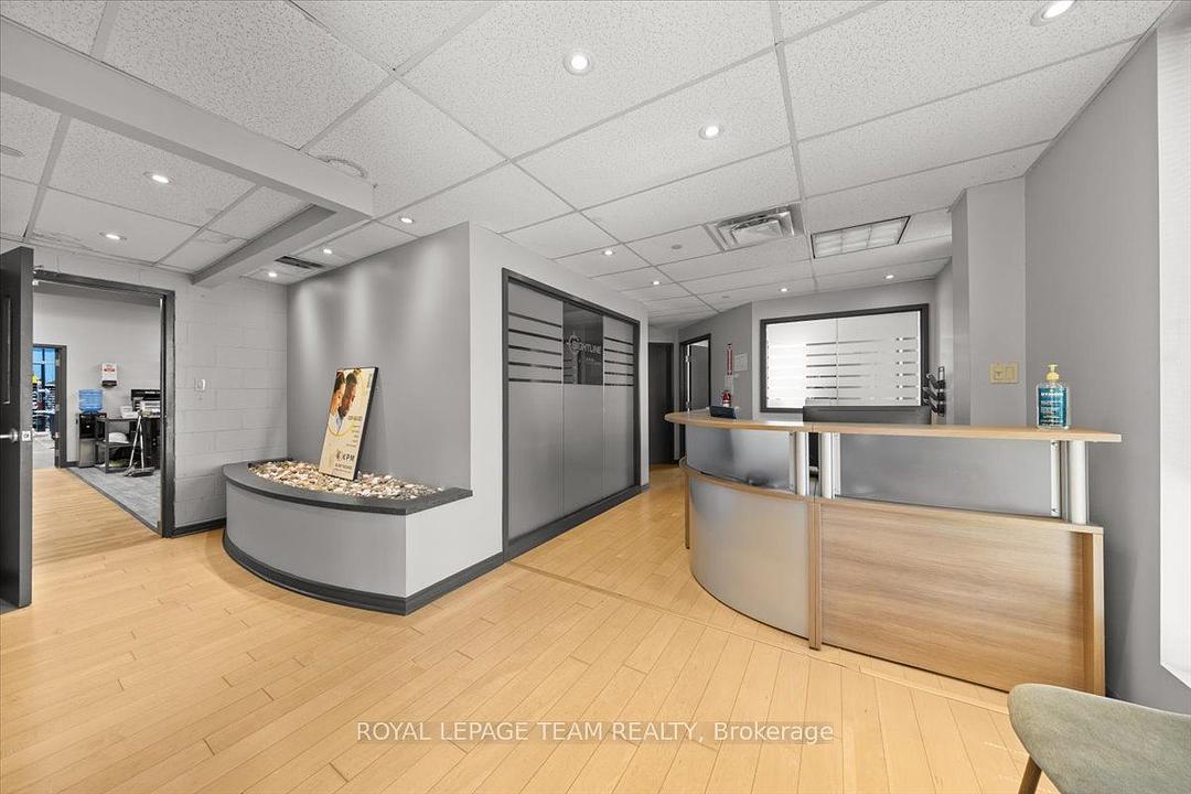 24 Edgewater Street, Ottawa, ON