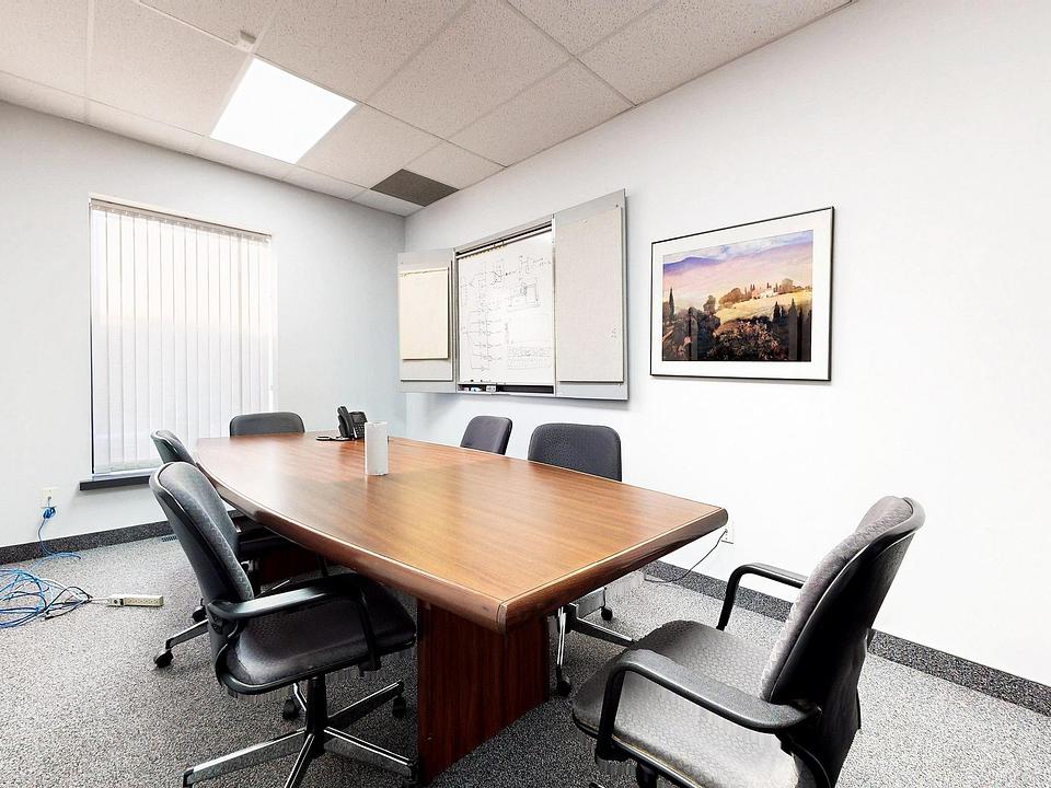 949 Kamato Rd, Mississauga, ON
