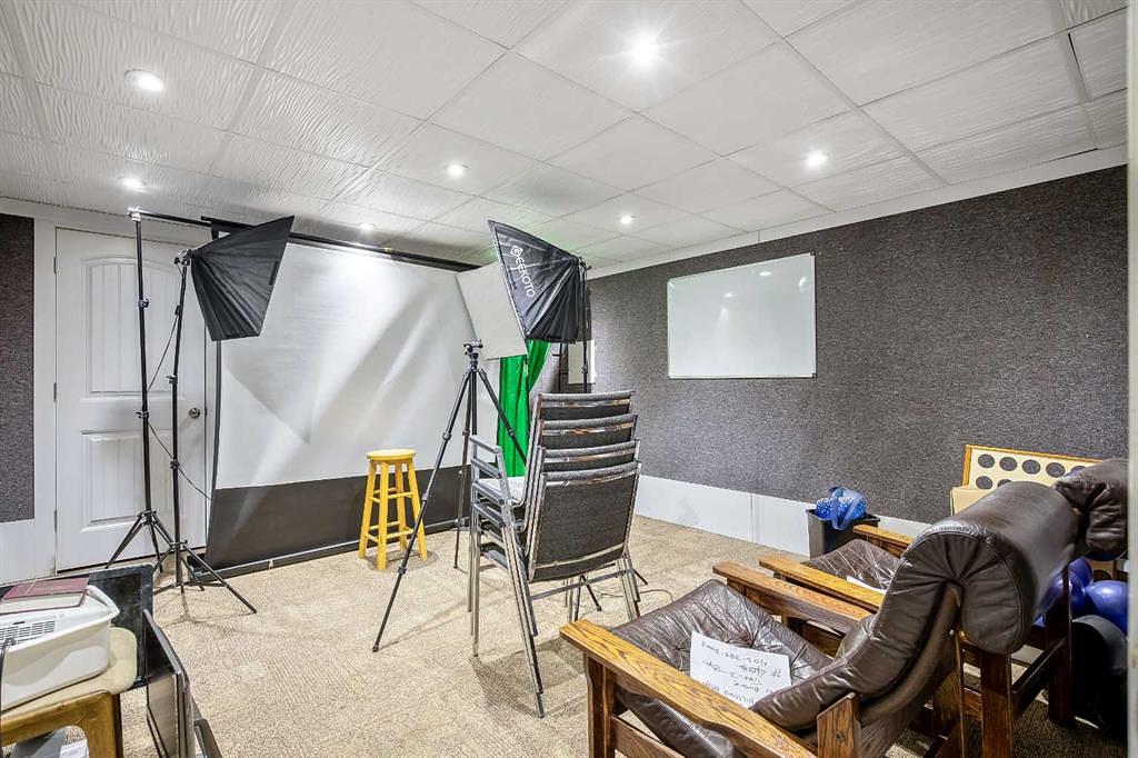 1405 8 Avenue Southeast, Calgary, AB