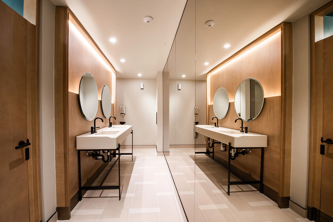 400 - 350 Bay Street, Toronto, ON