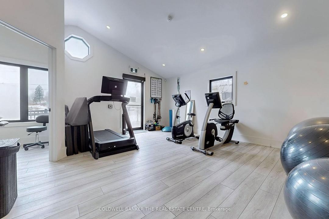 543 The Queensway South, Georgina, ON