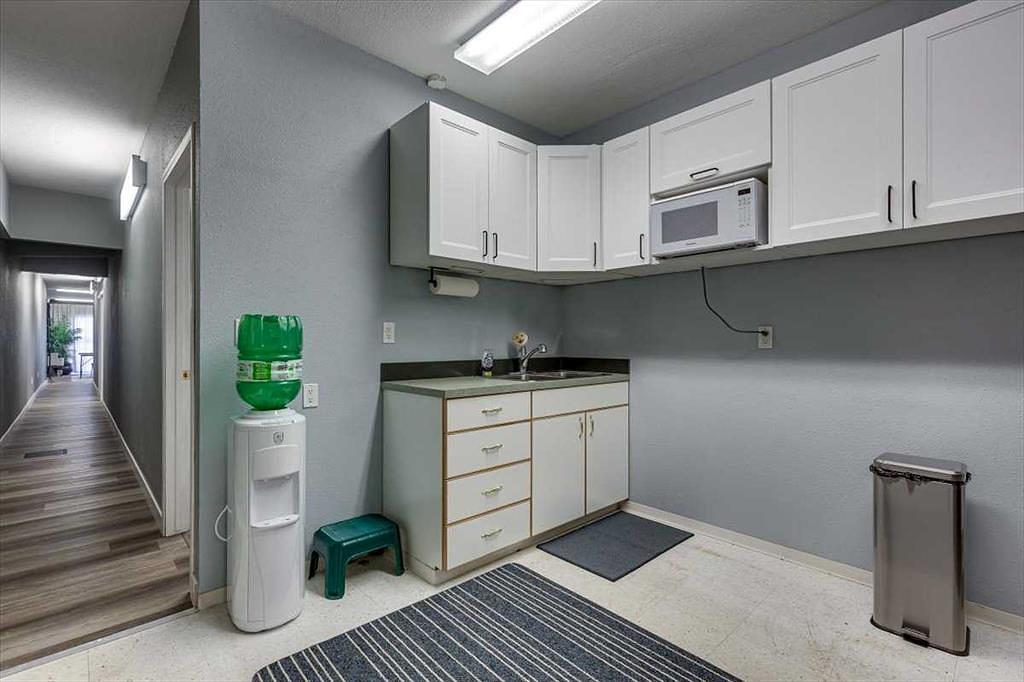 5023 51 Avenue, Ponoka, AB