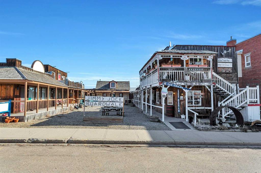 48 Main Street East, Big Valley, AB