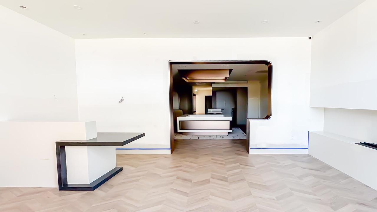 8273 Oak Street, Vancouver, BC
