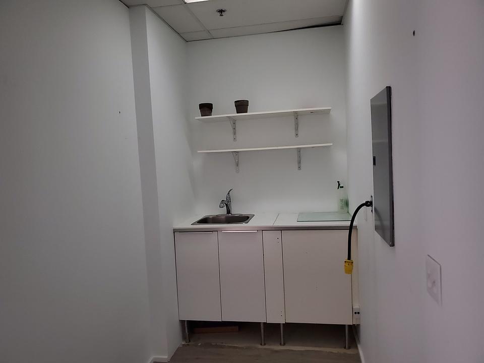 5056 Chemin de la Côte-des-Neiges, Montréal, QC