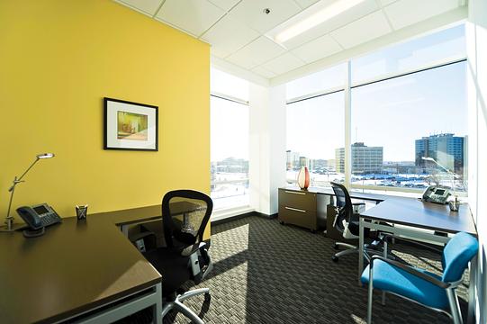 6500 TransCanada Service Rd, Pointe-Claire, QC