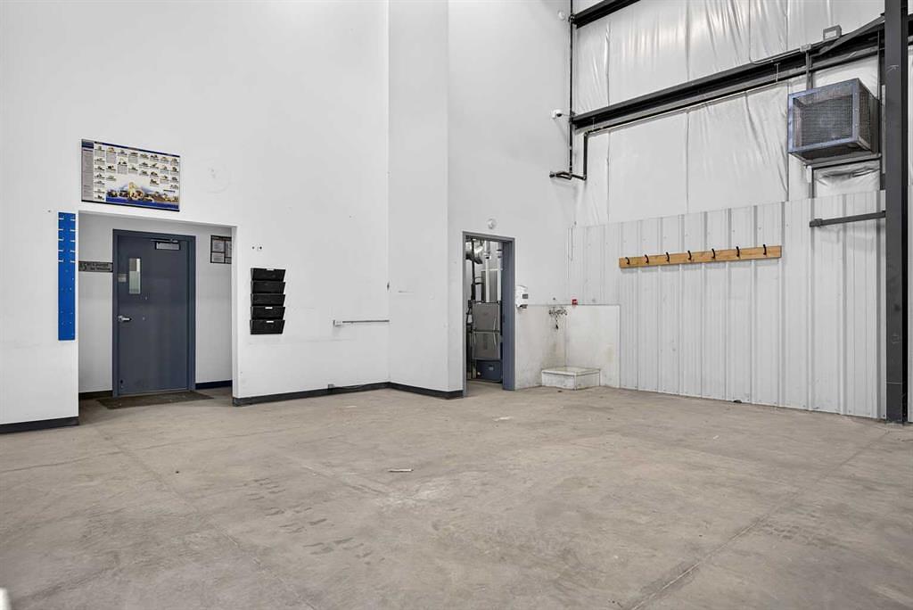 240086 Frontier Crescent, Rocky View County, AB