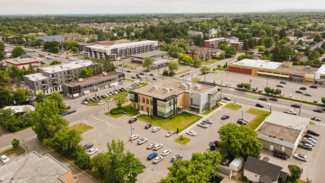 1070 Boulevard Curé-Labelle, Blainville, QC
