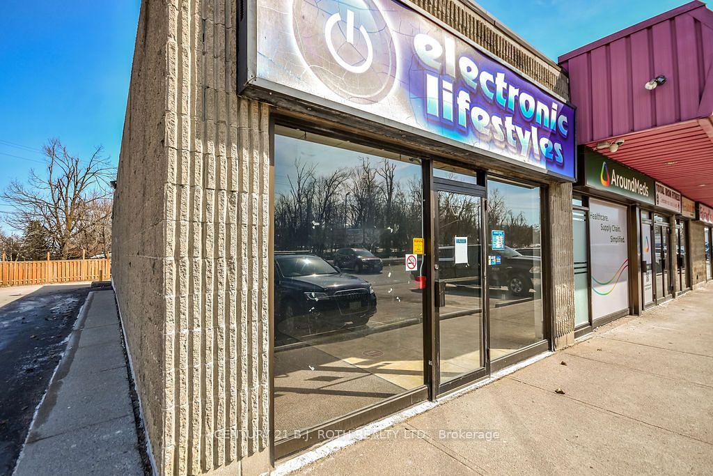 11 - 400 Laclie Street, Orillia, ON