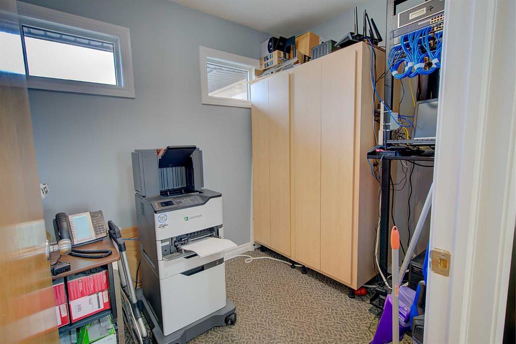 4610 48 Avenue, Red Deer, AB