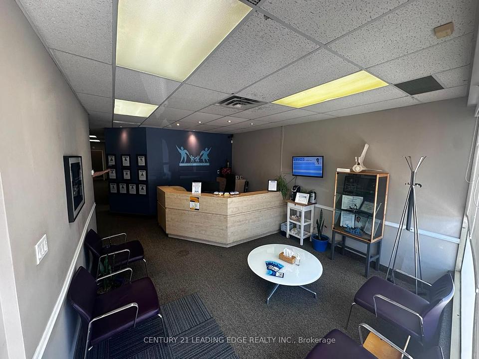 552 Sheppard Avenue West, Toronto, ON