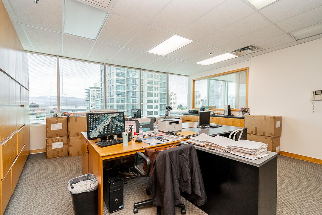 613, 615 - 4538 Kingsway, Burnaby, BC