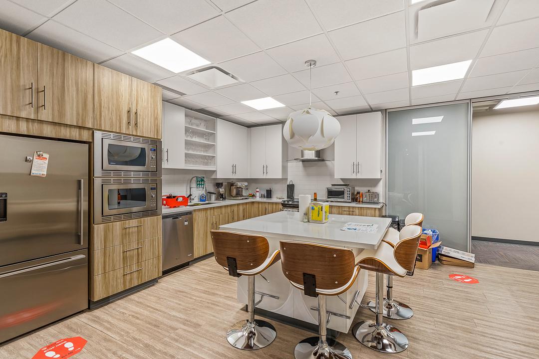 554 Leon Ave, Kelowna, BC