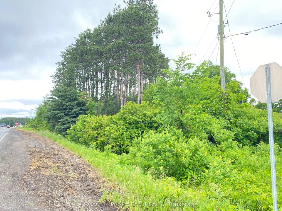 1 Madawaska Boulevard, Arnprior, ON