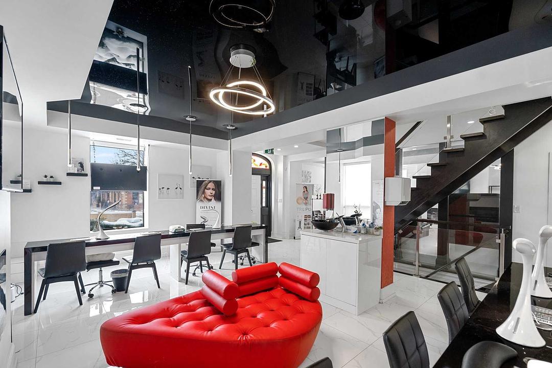 62 Queen Street South, Mississauga, ON