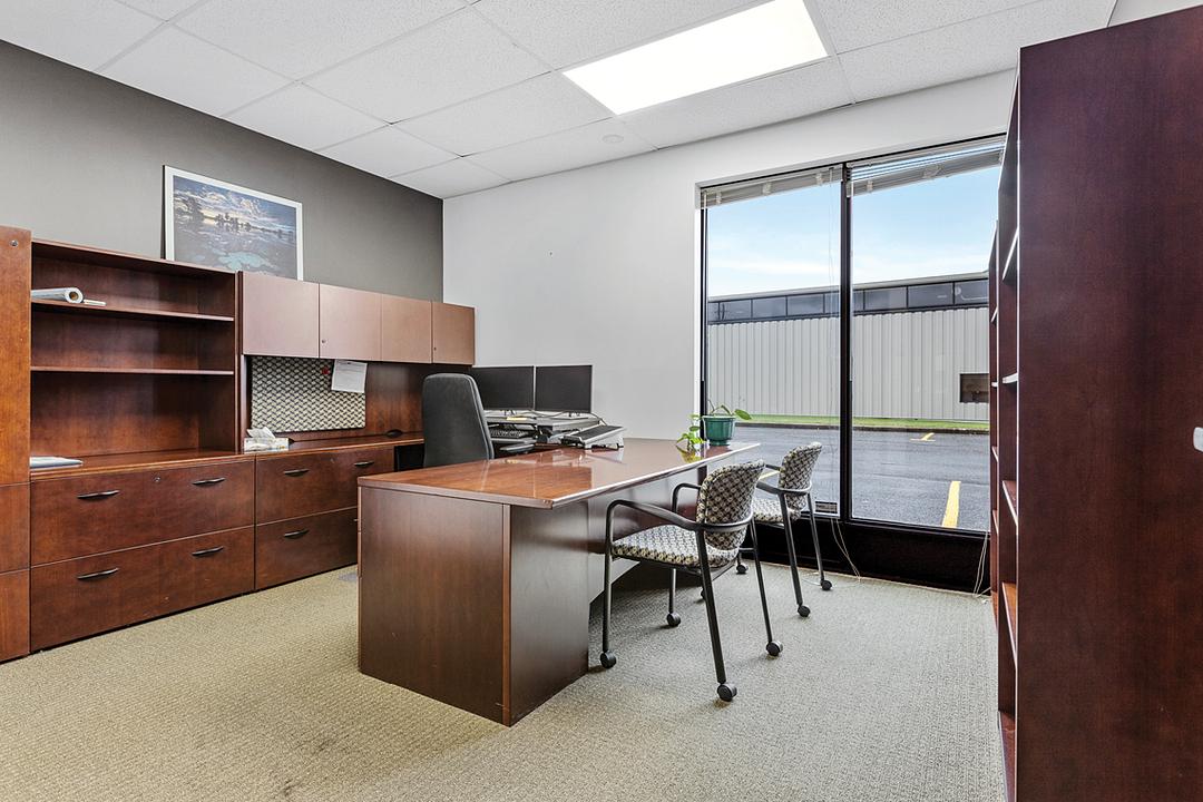 300 - 179 Colonnade Road, Ottawa, ON