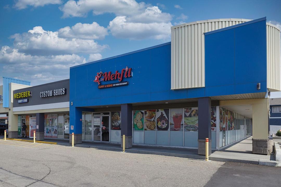 Off - 920 36 Street Northeast, Calgary, AB