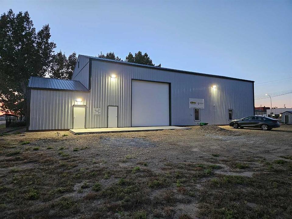 438 1 Avenue, Bassano, AB