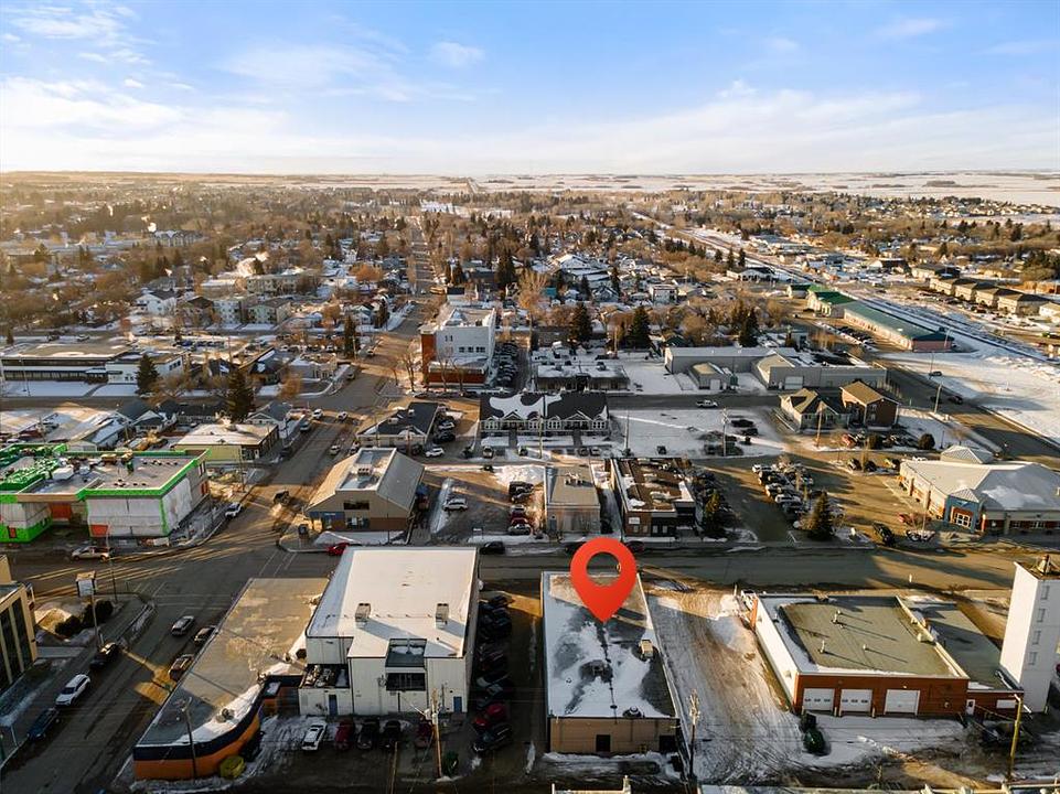 4803 50 Avenue, Camrose, AB