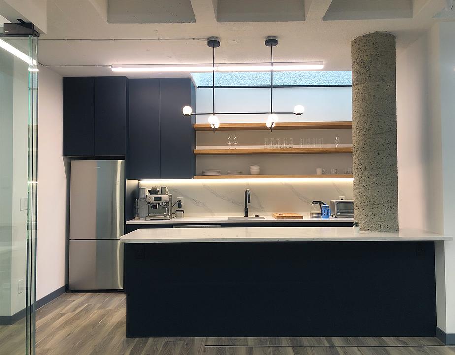 948 West 7th Avenue, Vancouver, BC