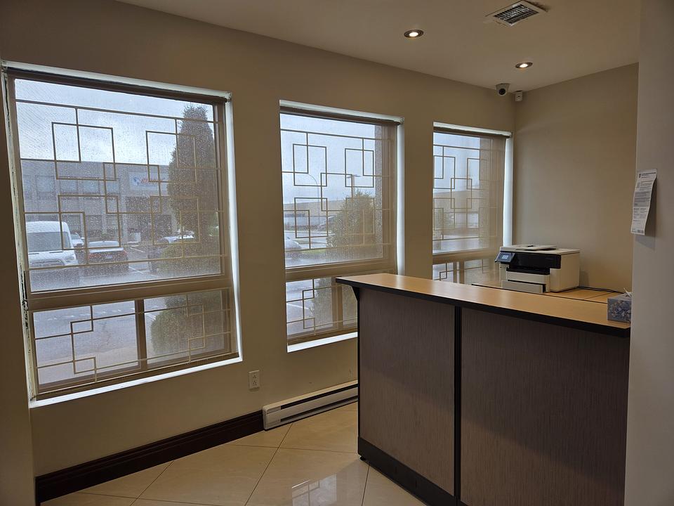 2327 Rue Guénette, Montréal, QC