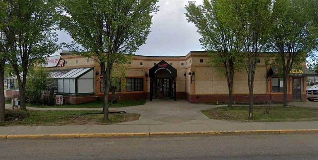 4944 - 53 Avenue, High Prairie, AB