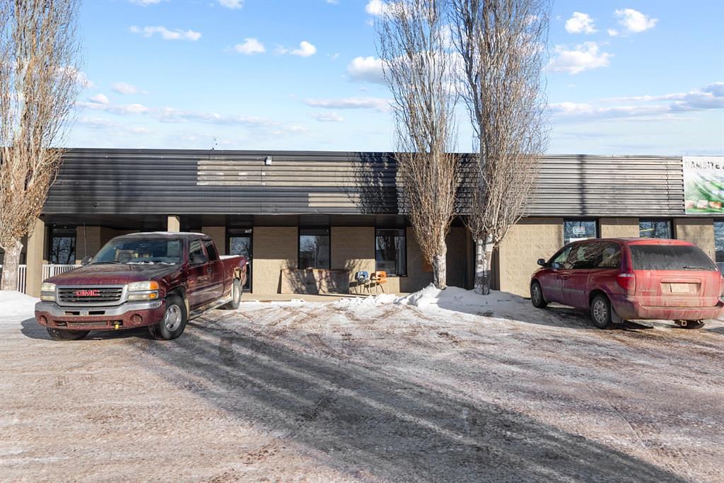 308 2 Avenue, Bassano, AB