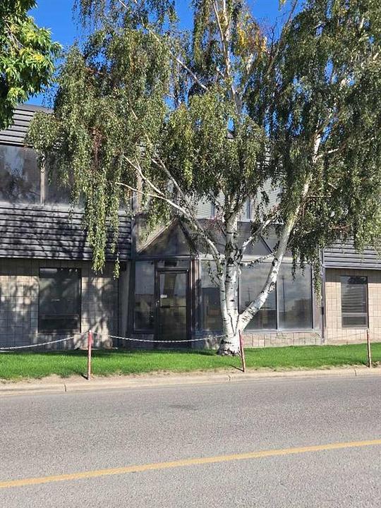 3601 2 Avenue North, Lethbridge, AB