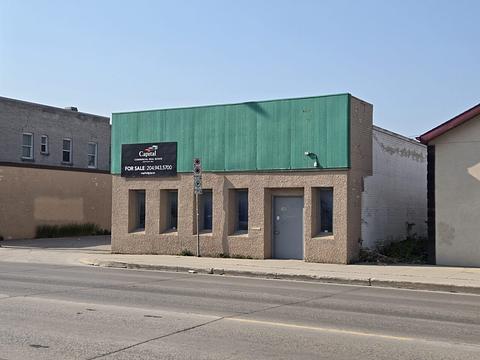 1450 Logan Avenue, Winnipeg, MB