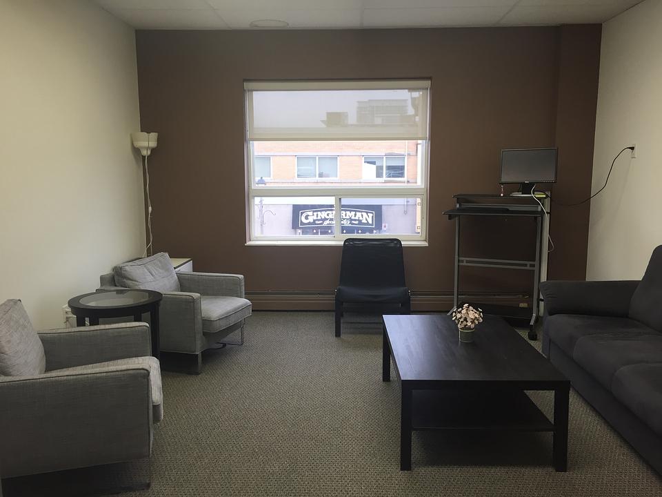 207 - 323 Kerr St, Oakville, ON