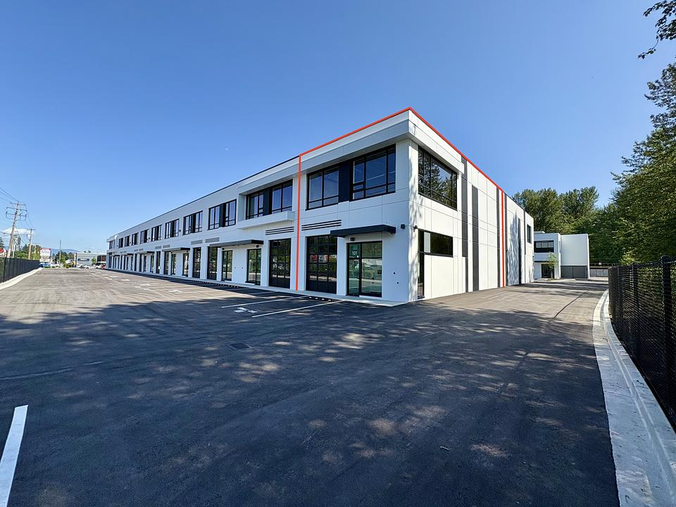 101 - 2660 Barnet Highway, Coquitlam, BC