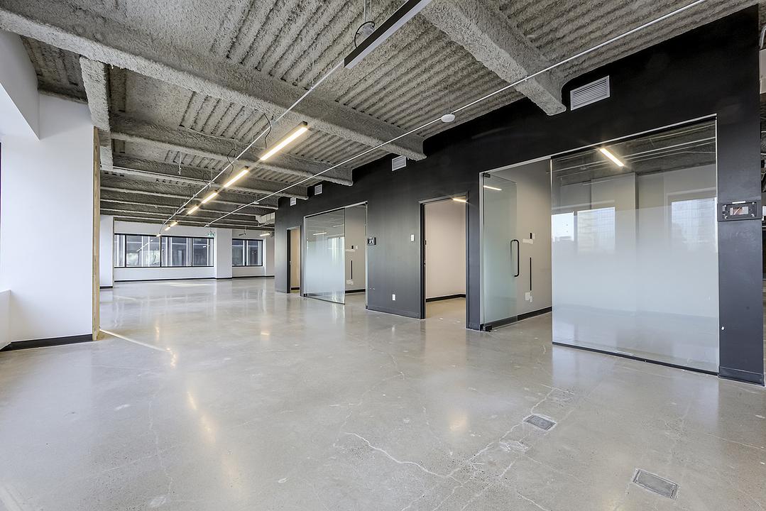 1000 - 180 Dundas Street West, Toronto, ON