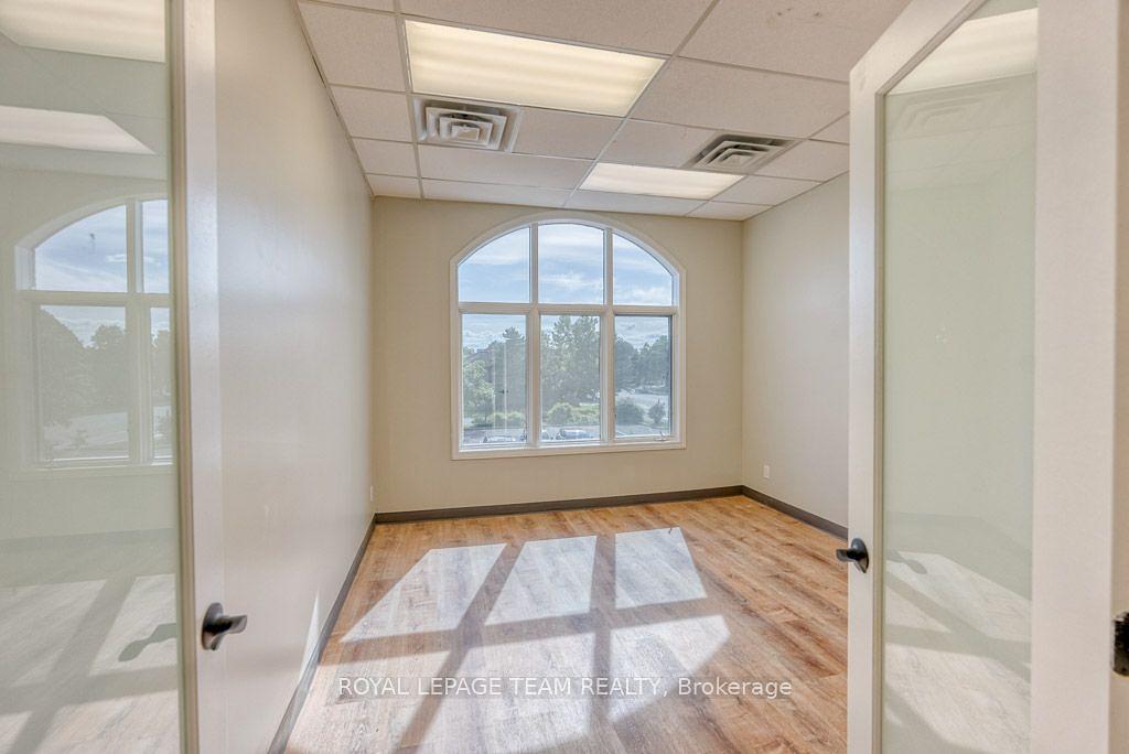 84 Centrepointe Drive, Ottawa, ON