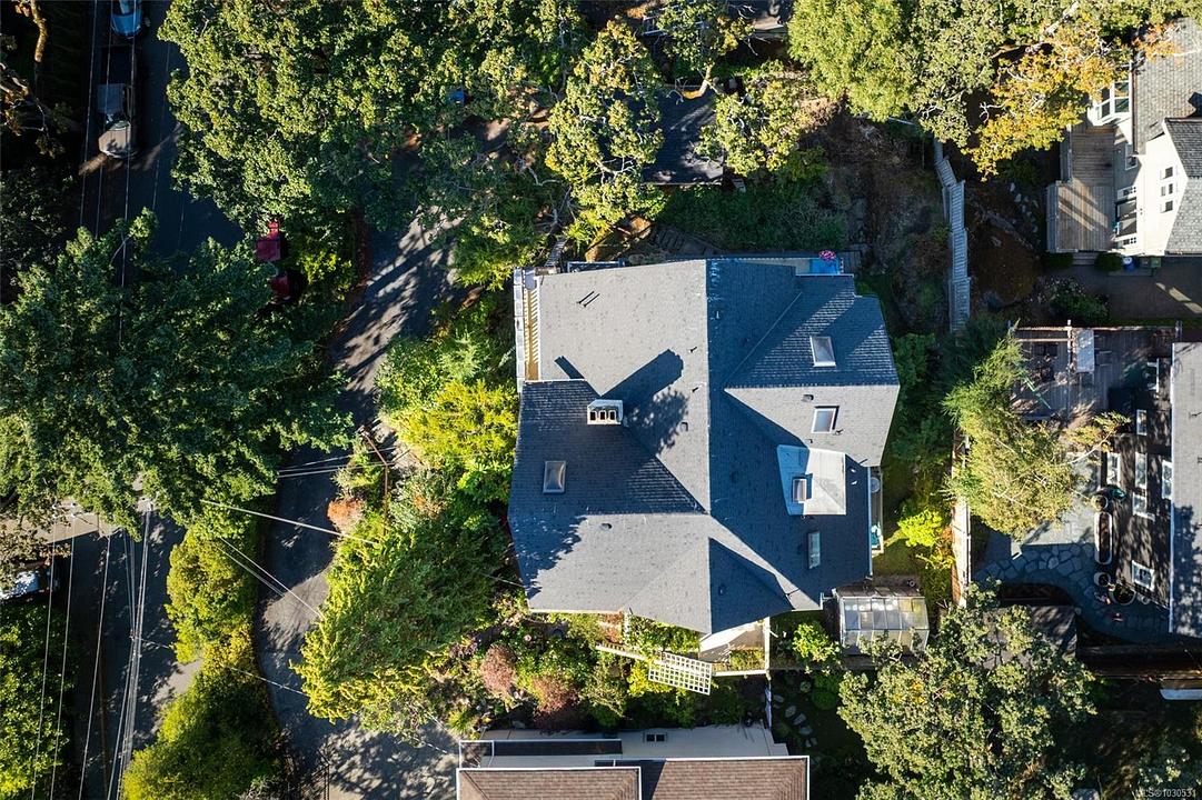 1043 Belmont Avenue, Victoria, BC