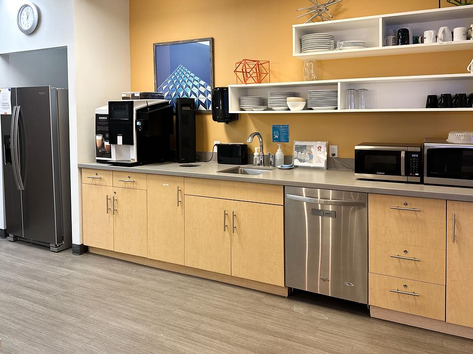 1200 - 700-251 Consumers Road, Toronto, ON