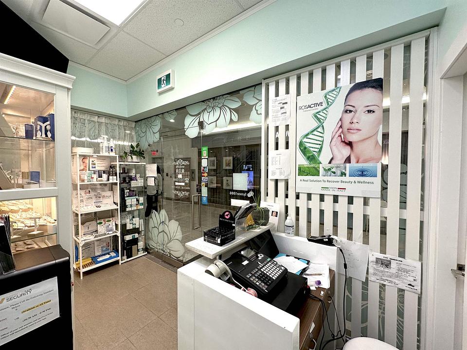 1185 - 4000 Number 3 Road, Richmond, BC