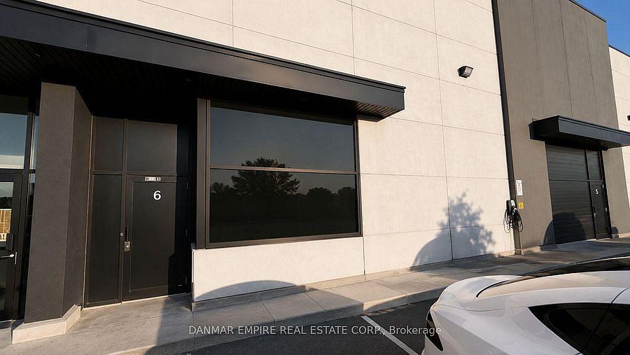 6 - 2165 Buckingham Rd, Oakville, ON