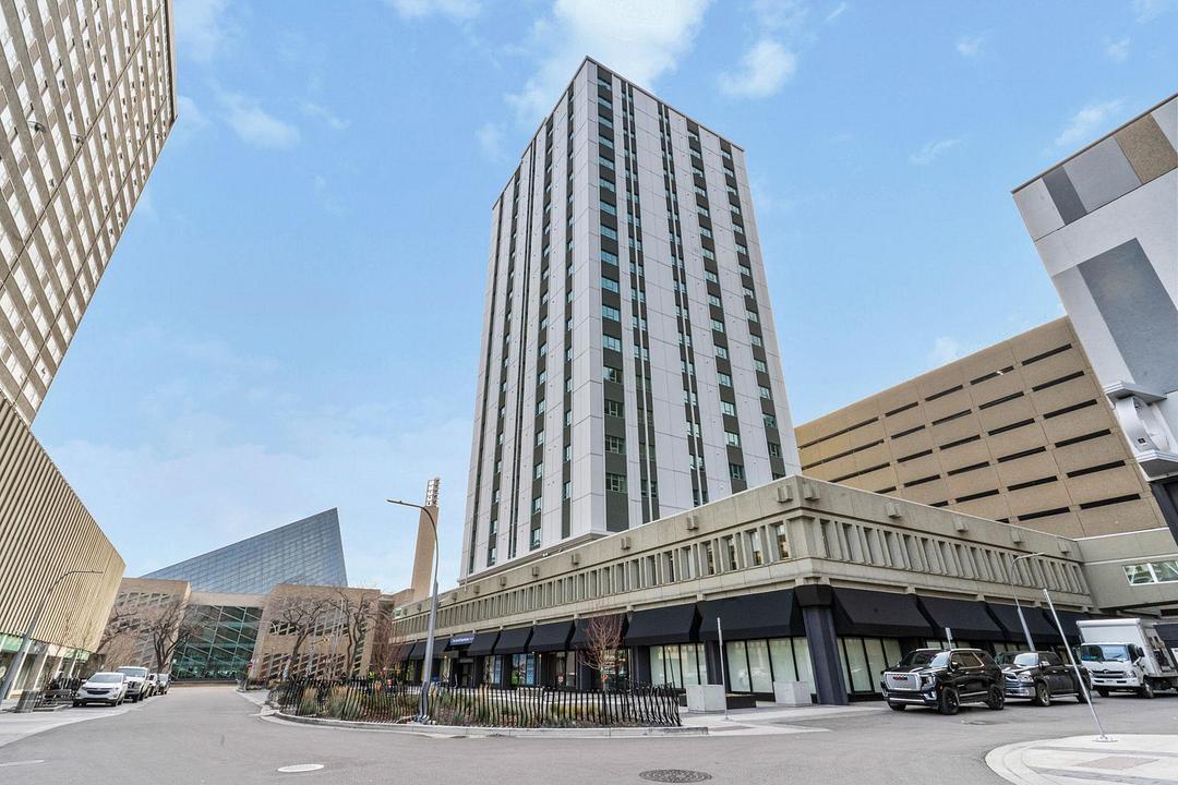 10015 103 Avenue Northwest, Edmonton, AB