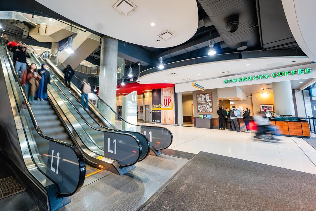 800 - 10 Dundas Street East, Toronto, ON